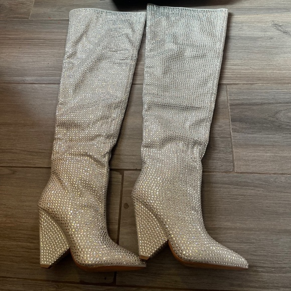 Silver Rhinestone Boots🤍 - Picture 1 of 5